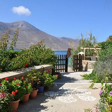 Hotel Levrossos Beach Apartments